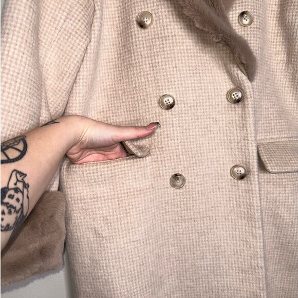 Reformation Lester Double Breasted Trench Coat Tan/Beige Size Small Relaxed Fit - Picture 6 of 12